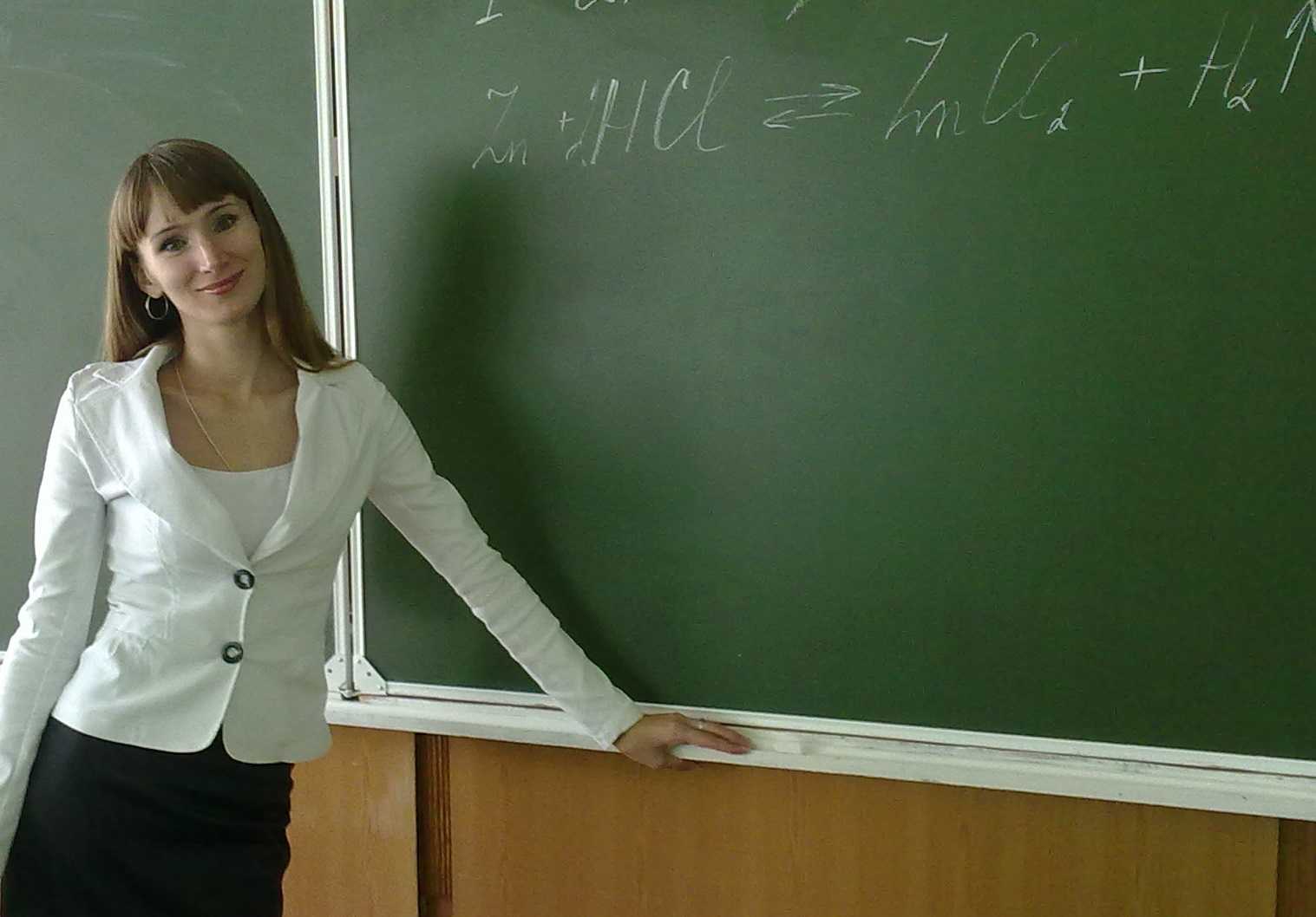 Красивые девушки учительницы